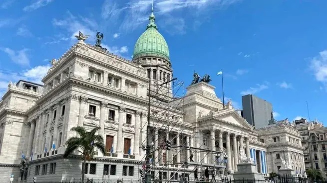 Comienza a debatirse en Diputados la reforma del Banco Central, con presencia de funcionarios