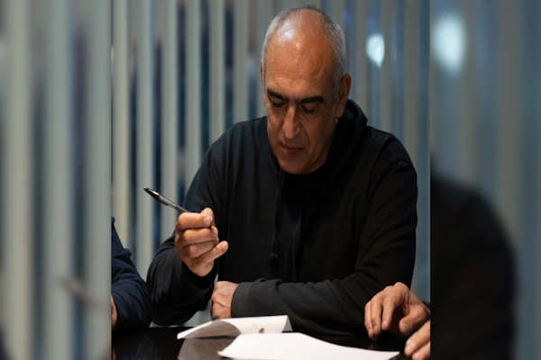 Iván Delfino oficializó su segunda etapa Colón
