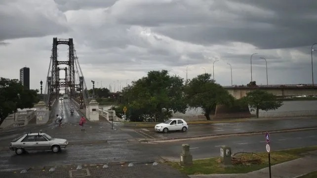 Alerta naranja por tormentas y fuertes vientos en la ciudad de Santa Fe