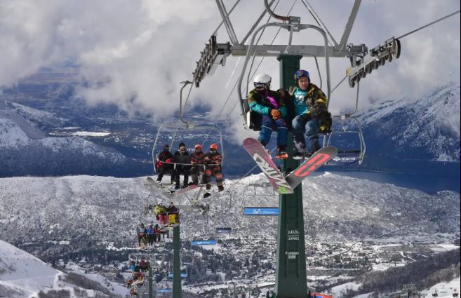 Fin de semana largo: más turistas que gastaron menos