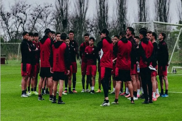 Delfino prepara un esquema con dos puntas ante San Miguel