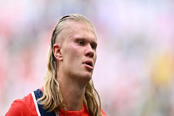 El impactante cambio de look de Erling Haaland