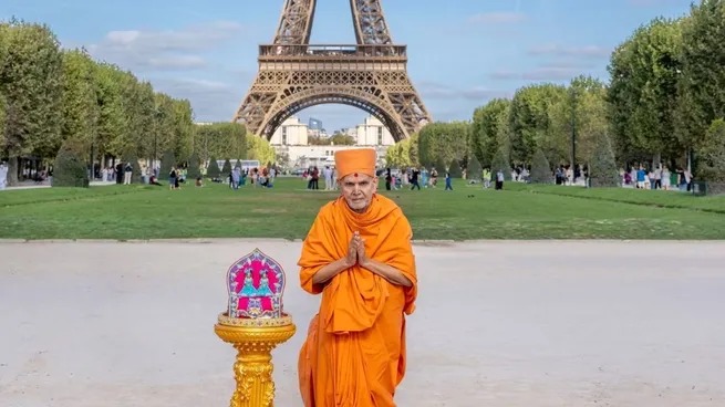 Reabrió la Torre Eiffel tras una huelga por discriminación contra trabajadoras