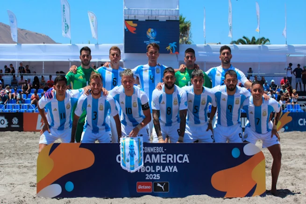 Liga Evolución de Fútbol Playa: Argentina arrancó con doble victoria 