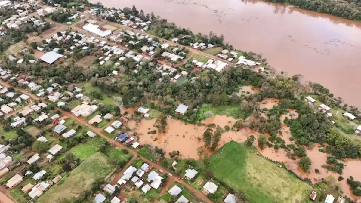 Evacuaron a seis familias en Concordia y alertaron por una nueva crecida crítica del río Uruguay - Infobae