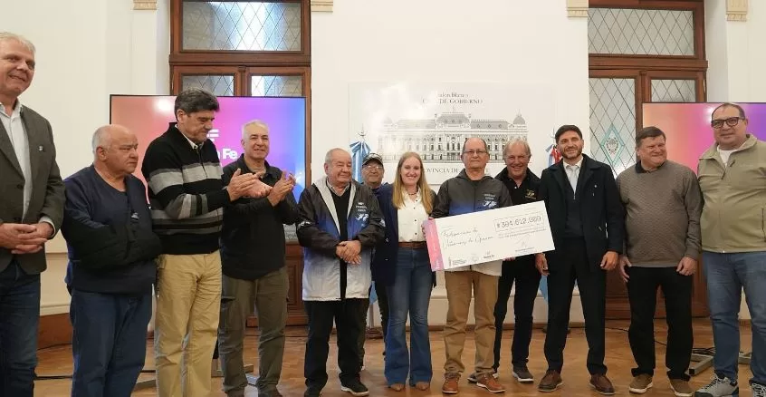 Pullaro entregó más $ 1.100 millones a tres instituciones por la recaudación de las entradas de los Juegos Suramericanos